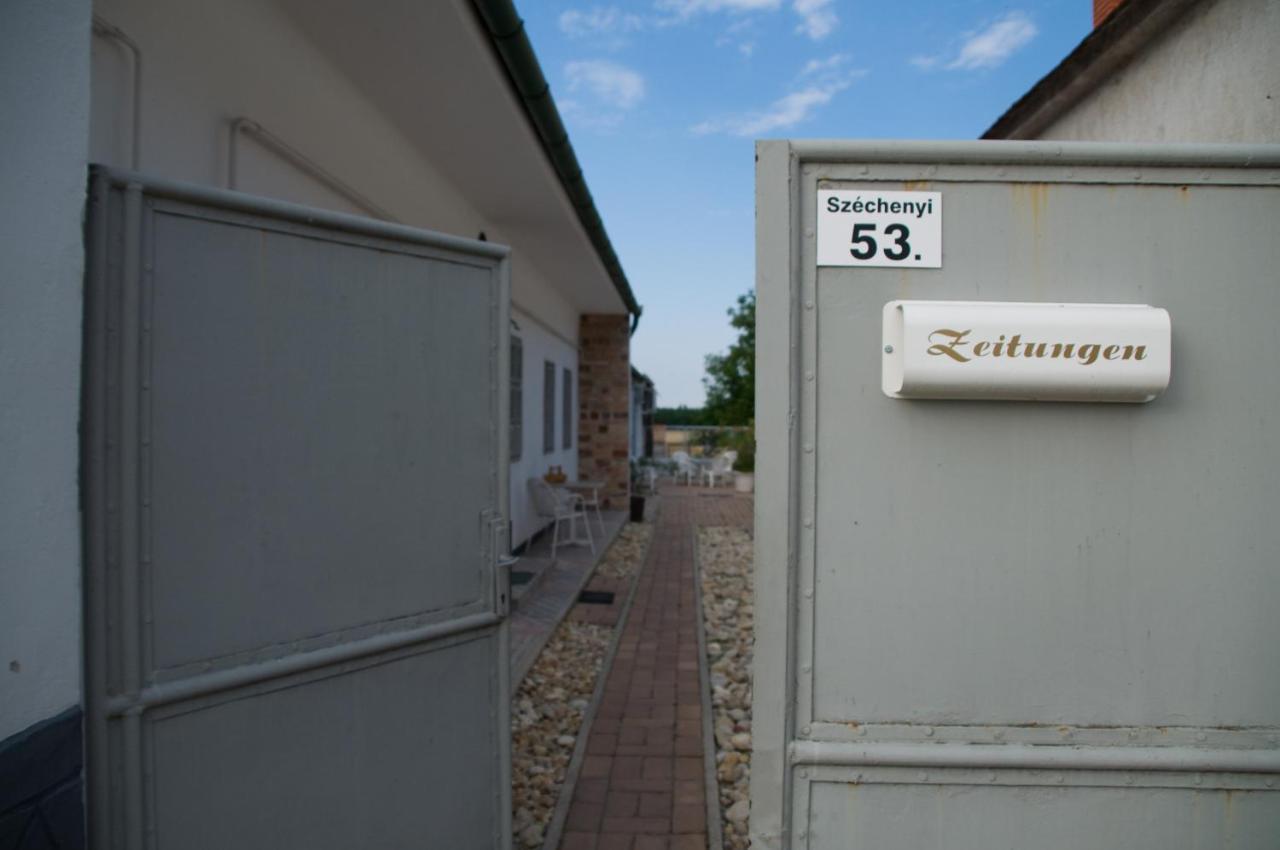 Apartmán Notas Tuecsoek Vendeghaz Agyagosszergény Exteriér fotografie